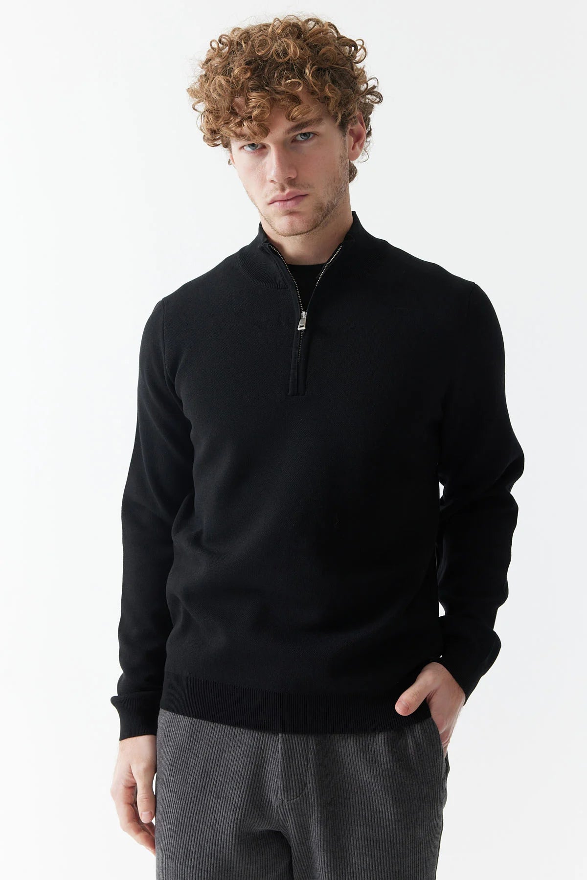 Men's Zip-Up Stand-Up Collar Knit Sweater