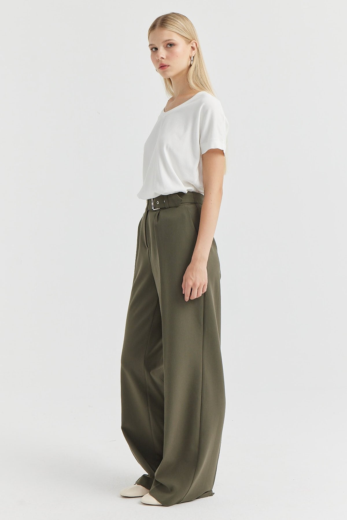 Women's Belt Detailed Wide Leg Trousers