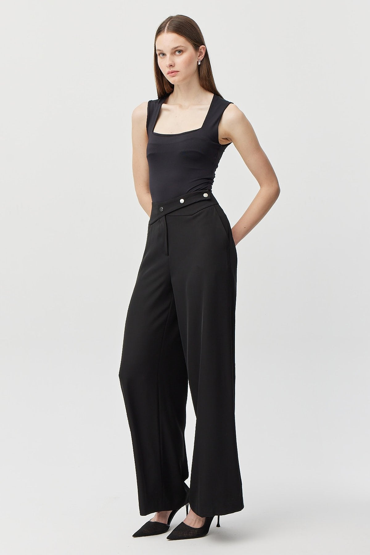 Women's Belt Detailed Wide Leg Trousers
