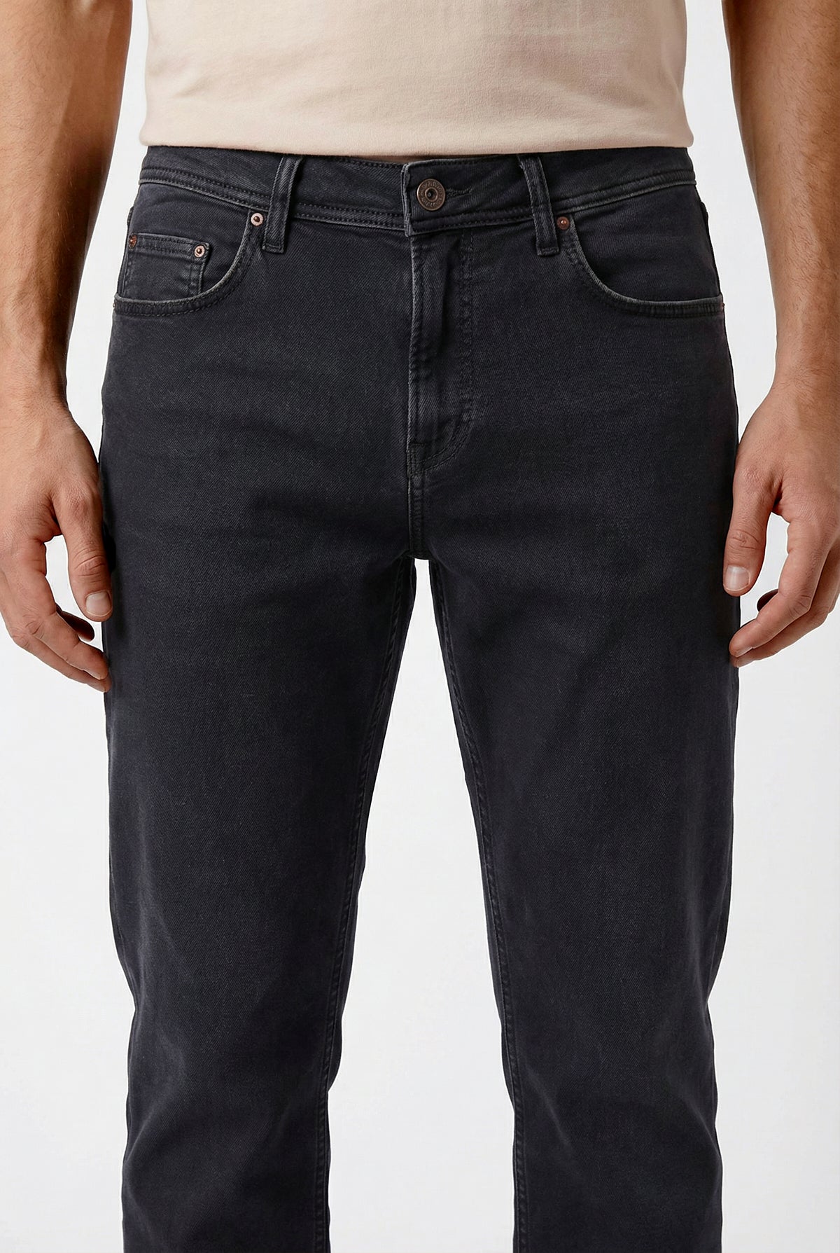 MEN'S REGULAR JEANS