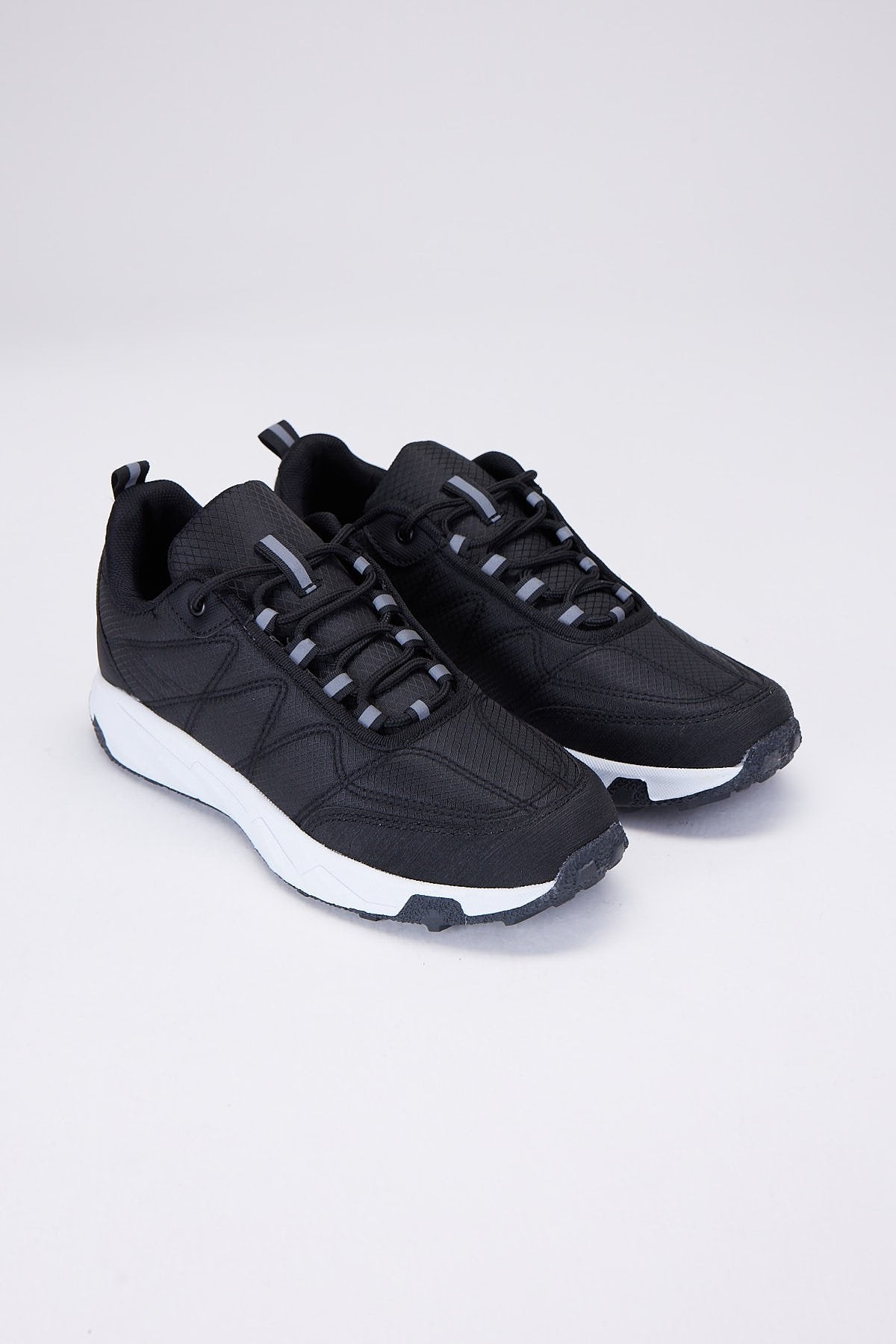 Men's Flat Sole Sneakers