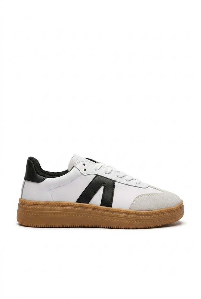 women sports shoes