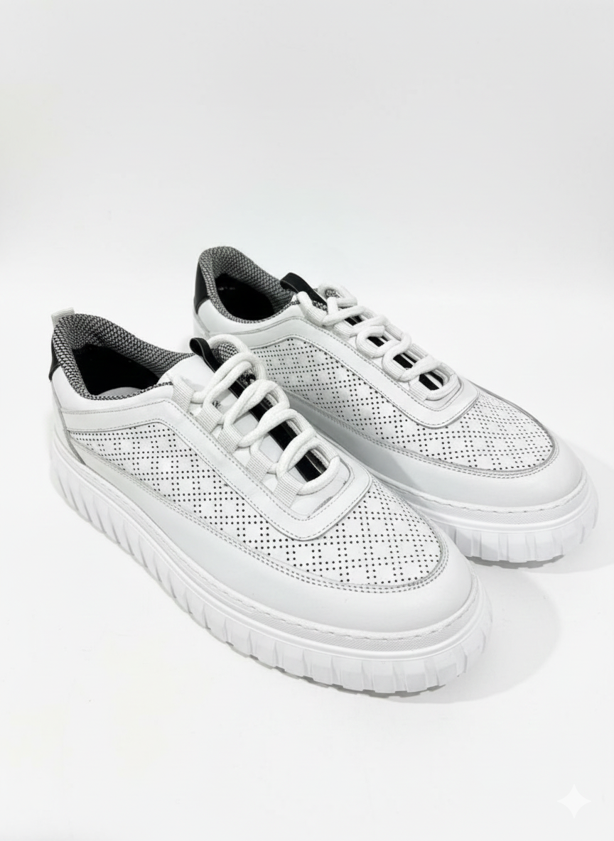 CASUAL SHOES